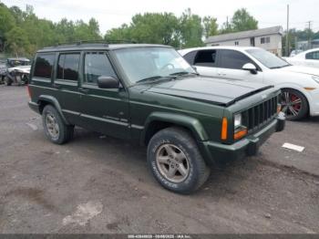  Salvage Jeep Cherokee