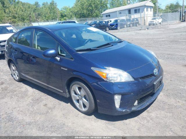  Salvage Toyota Prius