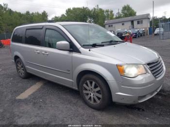  Salvage Chrysler Town & Country