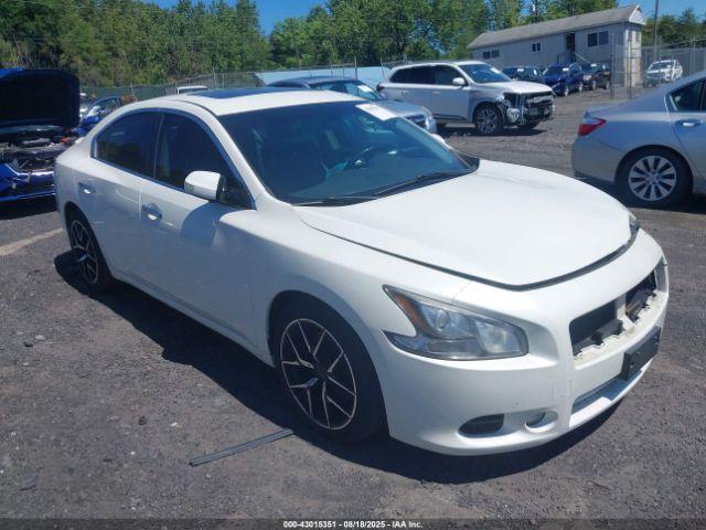  Salvage Nissan Maxima