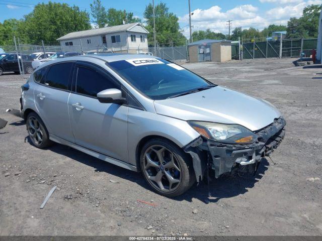  Salvage Ford Focus St