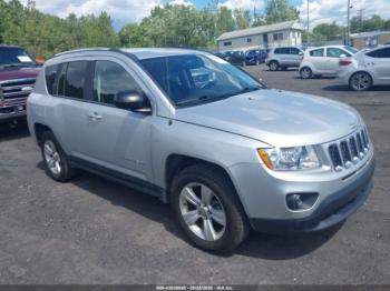  Salvage Jeep Compass