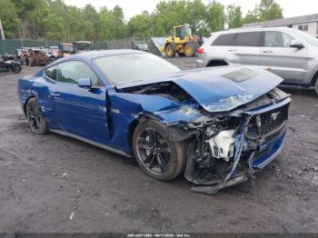  Salvage Ford Mustang