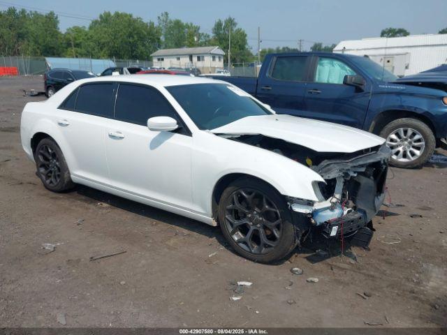 Salvage Chrysler 300