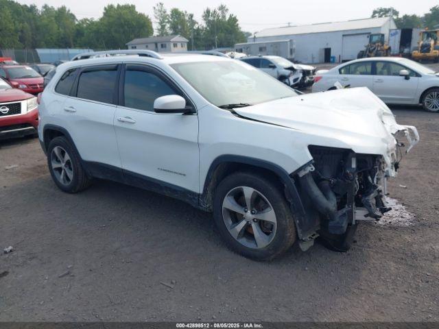  Salvage Jeep Cherokee