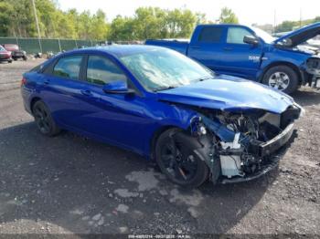  Salvage Hyundai ELANTRA