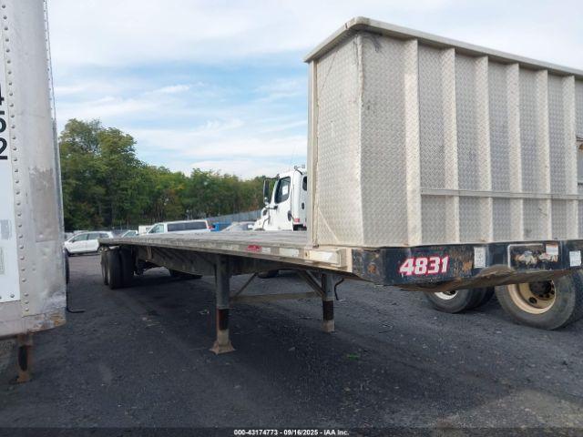  Salvage Great Dane Flat Bed
