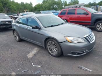  Salvage Chrysler 200