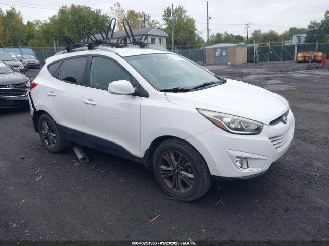  Salvage Hyundai TUCSON
