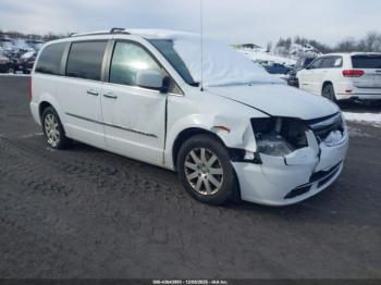  Salvage Chrysler Town & Country