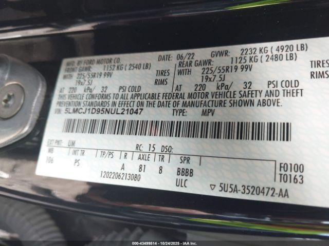 Lincoln Corsair Standard Image 12