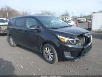  Salvage Kia Sedona