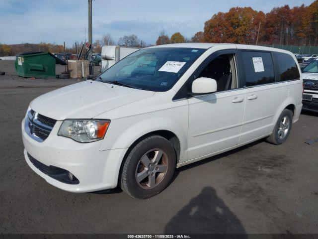 Dodge Grand Caravan Crew Image 15