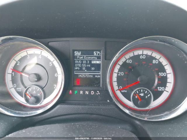 Dodge Grand Caravan Crew Image 11