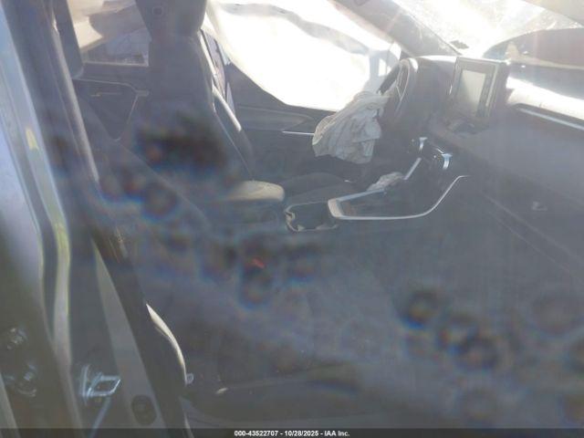 Toyota RAV4 Xle Image 14