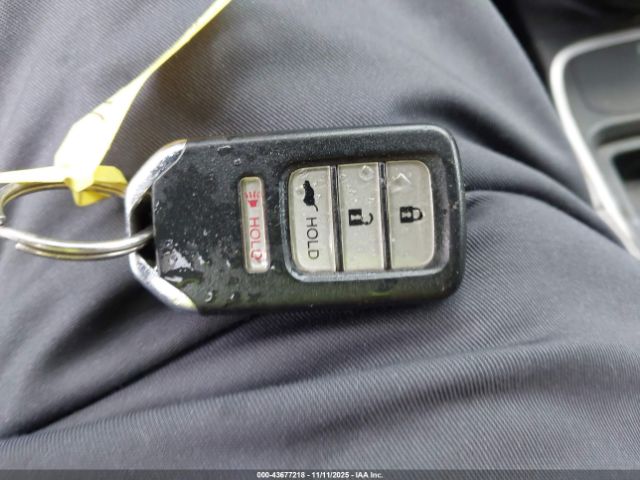 Honda CR-V Touring Image 10