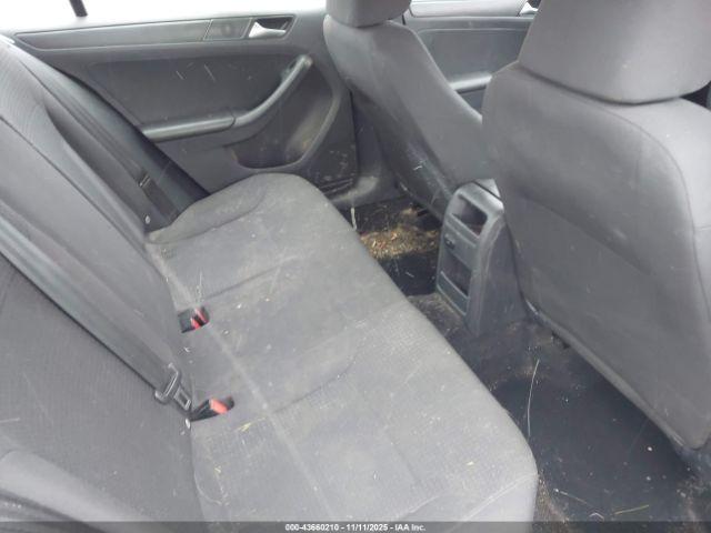 Volkswagen Jetta 2.0l S Image 12