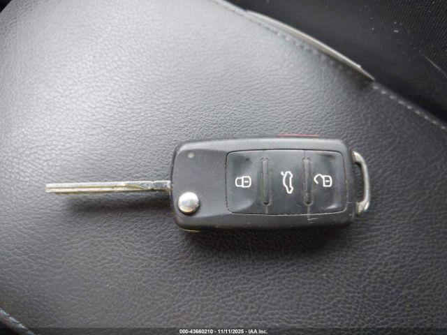 Volkswagen Jetta 2.0l S Image 5