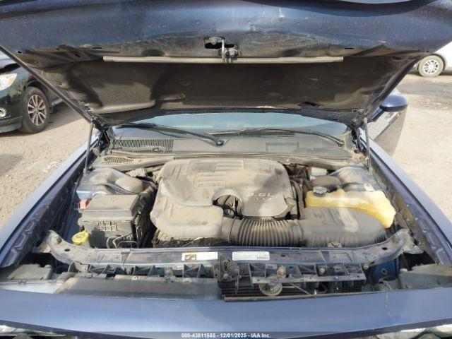 Dodge Challenger Sxt Image 11