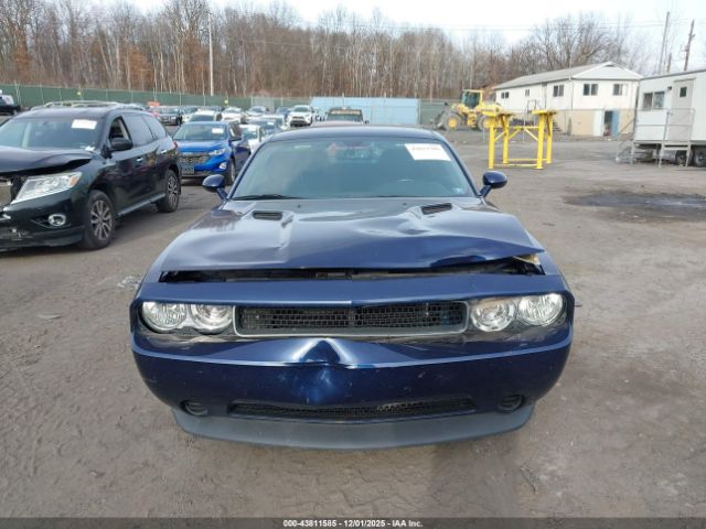 Dodge Challenger Sxt Image 12