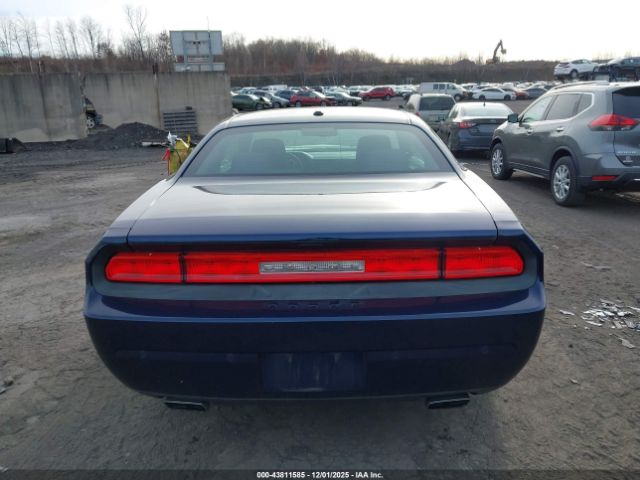 Dodge Challenger Sxt Image 16