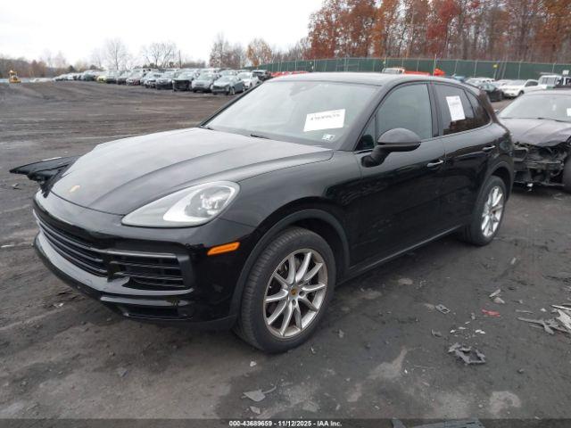 Porsche Cayenne Image 12