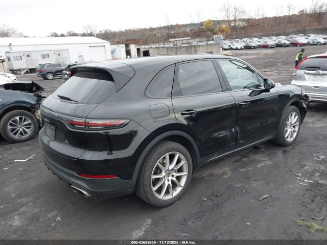 Porsche Cayenne Image 13