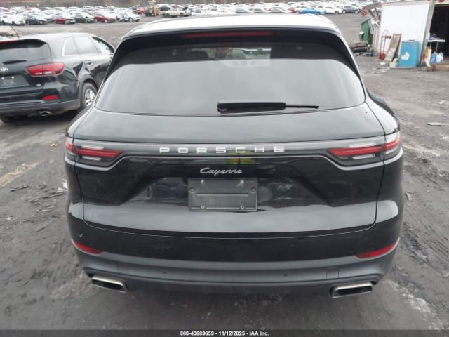 Porsche Cayenne Image 9