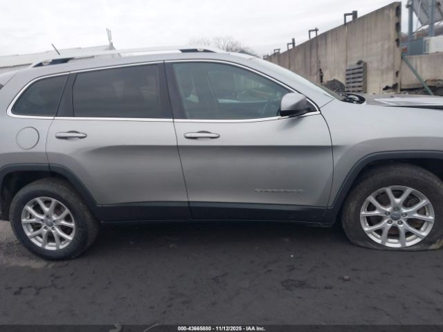 Jeep Cherokee Latitude Image 14