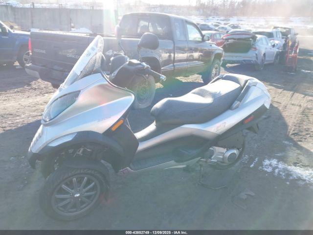 Piaggio Mp3 250 Image 4