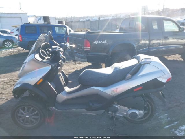 Piaggio Mp3 250 Image 7