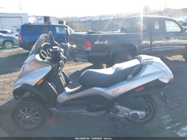 Piaggio Mp3 250 Image 7