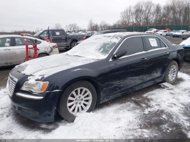 Chrysler 300 Image 2