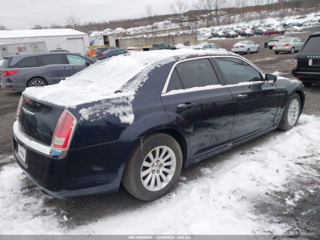 Chrysler 300 Image 3