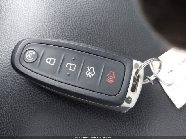 Ford Escape Sel Image 2