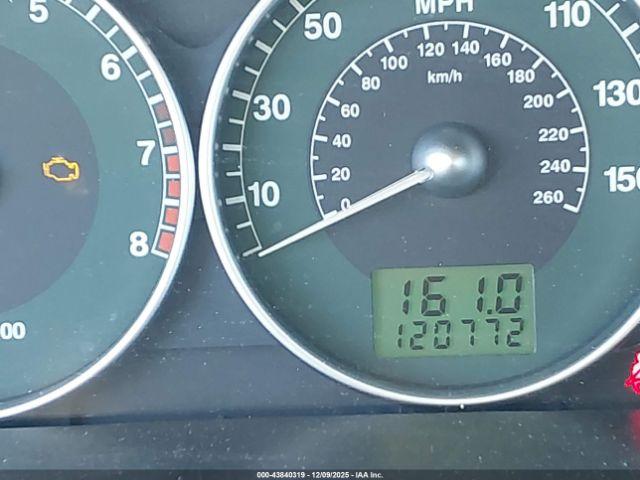 Jaguar X-Type 2.5 Image 6