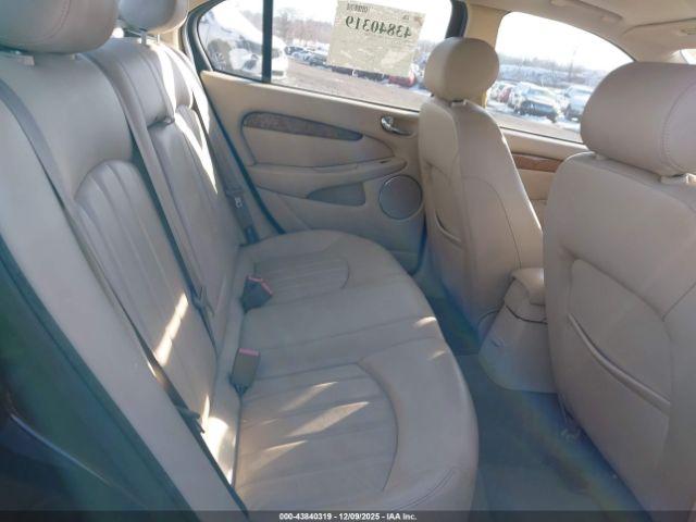 Jaguar X-Type 2.5 Image 3