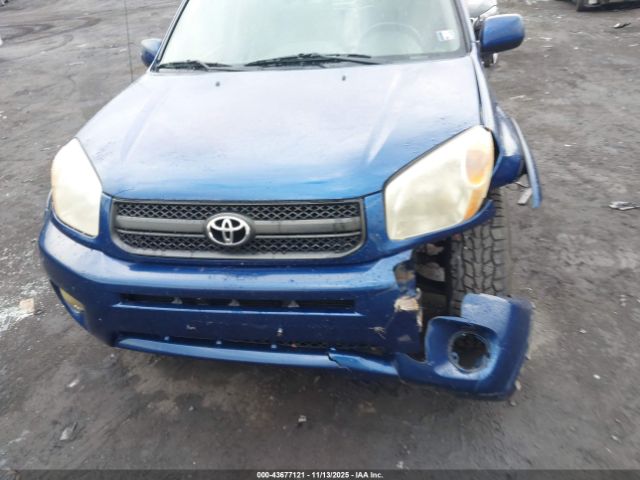 Toyota RAV4 Image 13