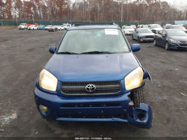 Toyota RAV4 Image 10