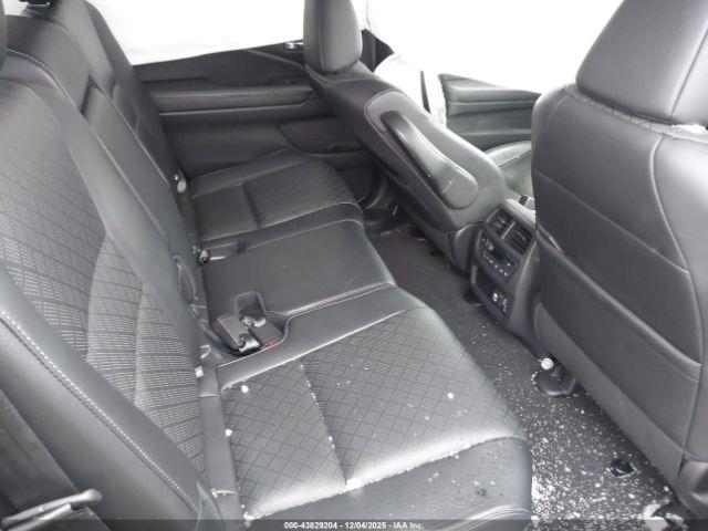 Honda Passport Touring Image 9