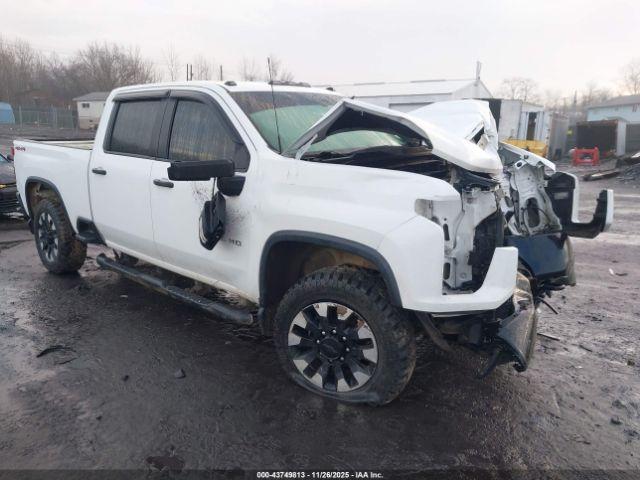  Salvage Chevrolet Silverado 2500