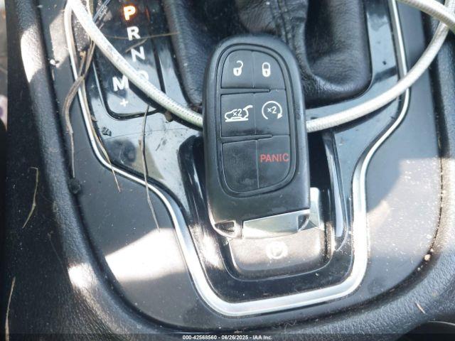 Jeep Cherokee Limited 4x4 Image 9