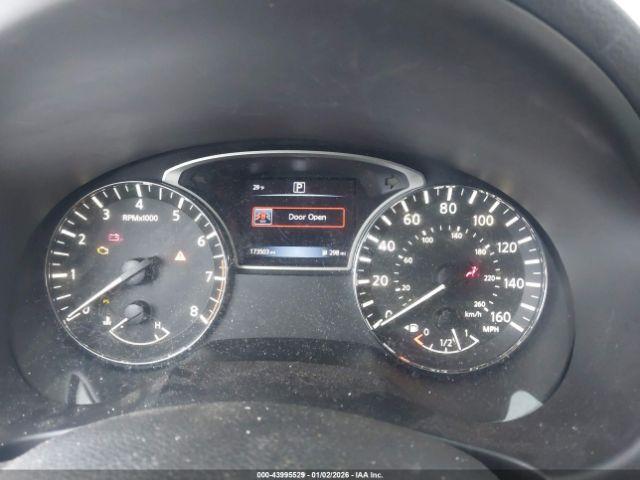Nissan Altima 2.5 S Image 10