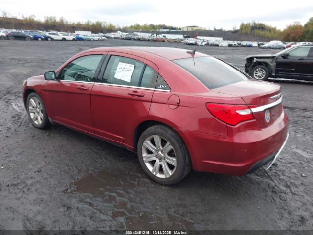 Chrysler 200 Touring Image 11