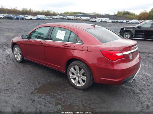 Chrysler 200 Touring Image 11