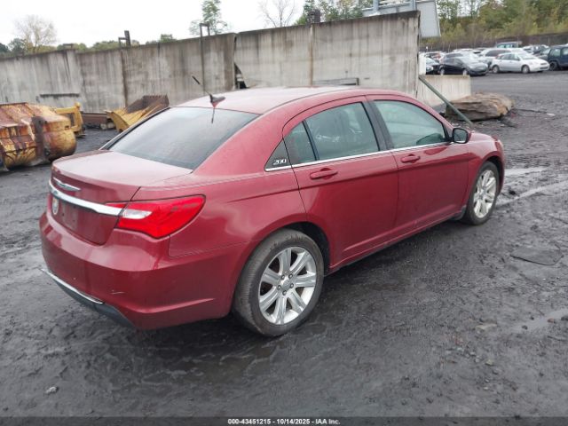 Chrysler 200 Touring Image 13
