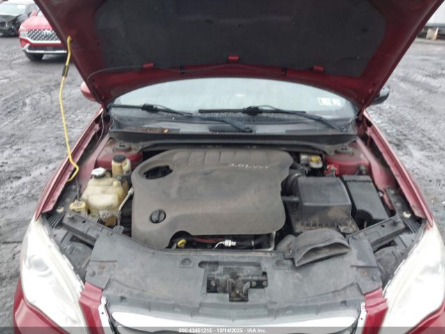 Chrysler 200 Touring Image 7