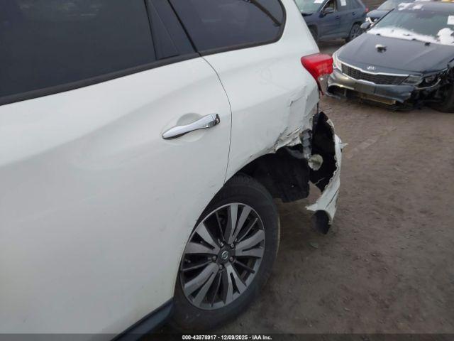 Nissan Pathfinder Sv Image 2