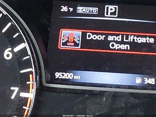 Nissan Pathfinder Sv Image 11