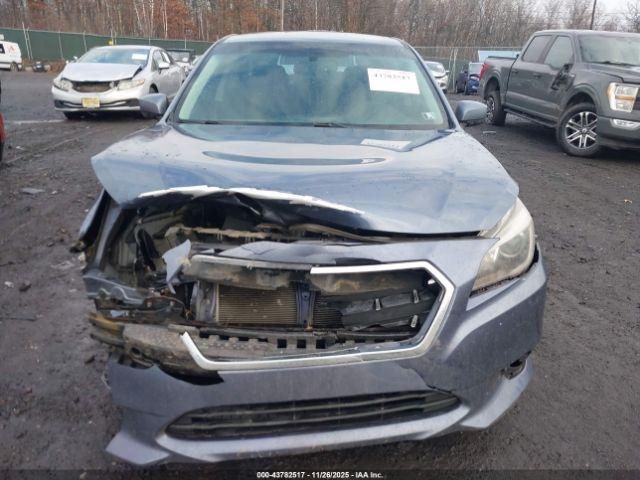 Subaru Legacy 2.5i Premium Image 9